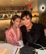 Access_Kardashian_28~1.jpg