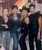 Access_Kardashian_32~0.jpg