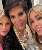 Access_Kardashian_41~0.jpg