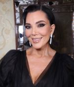Access_Kardashian_7~13.jpg