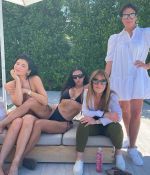 Access_Kardashian_8~10.jpg