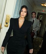 Access_Kardashian_8~5.jpg