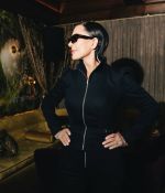 Access_Kardashian_9~9.jpg