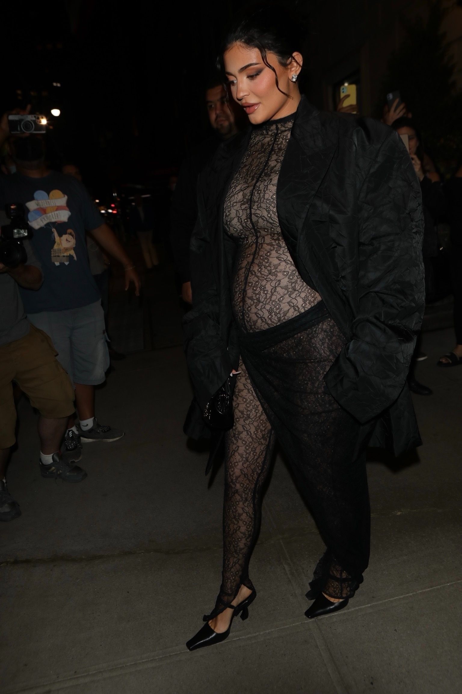 Access_Kardashian_007~0.jpg