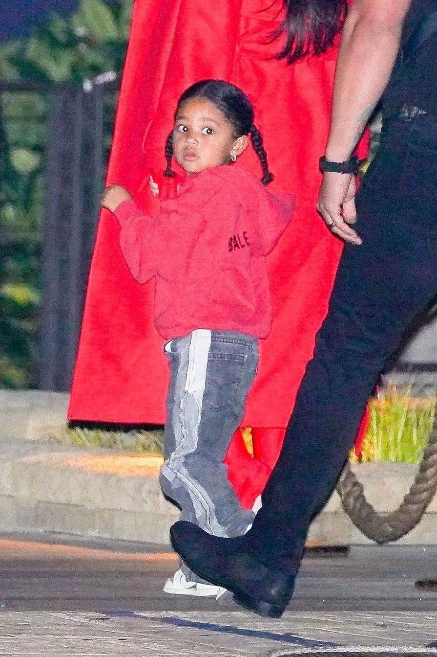 Access_Kardashian_003.jpg