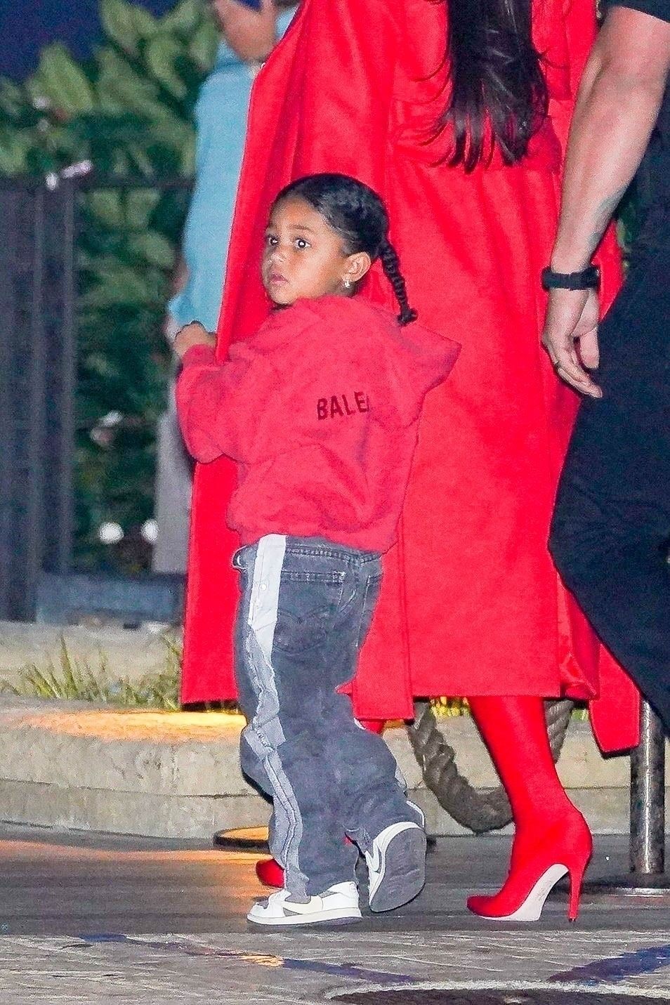 Access_Kardashian_005.jpg