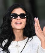 Access_Kardashian_90.jpg
