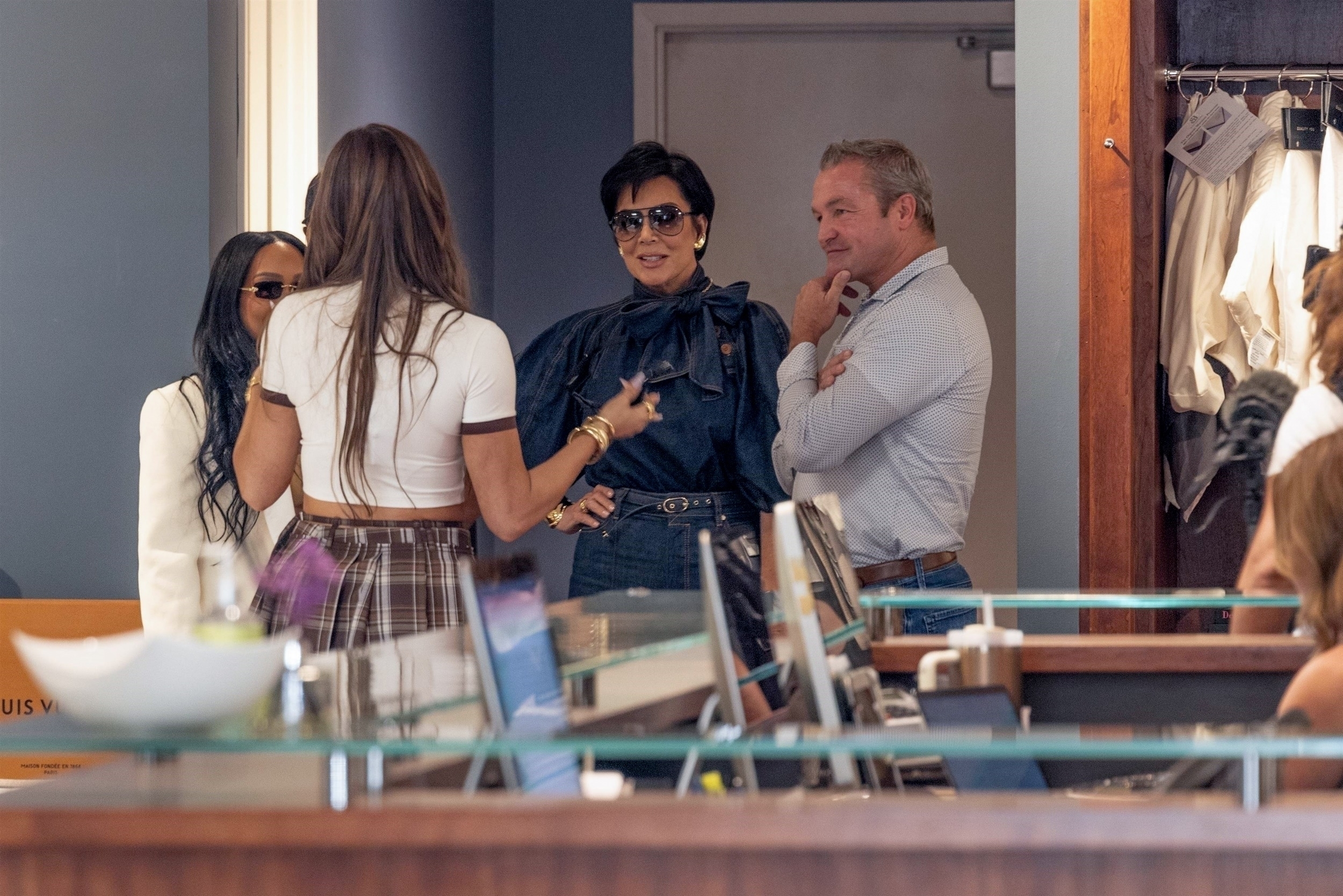Access_Kardashian_6.jpg