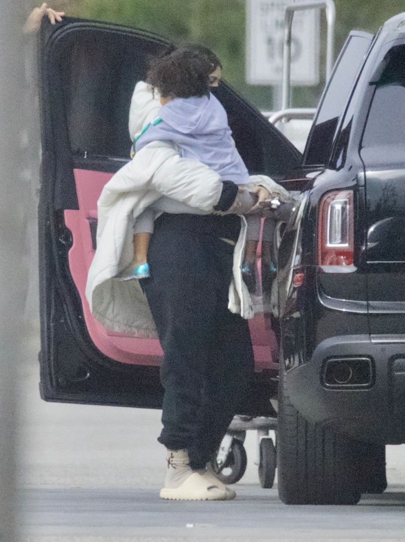 Access_Kardashian_003.jpg