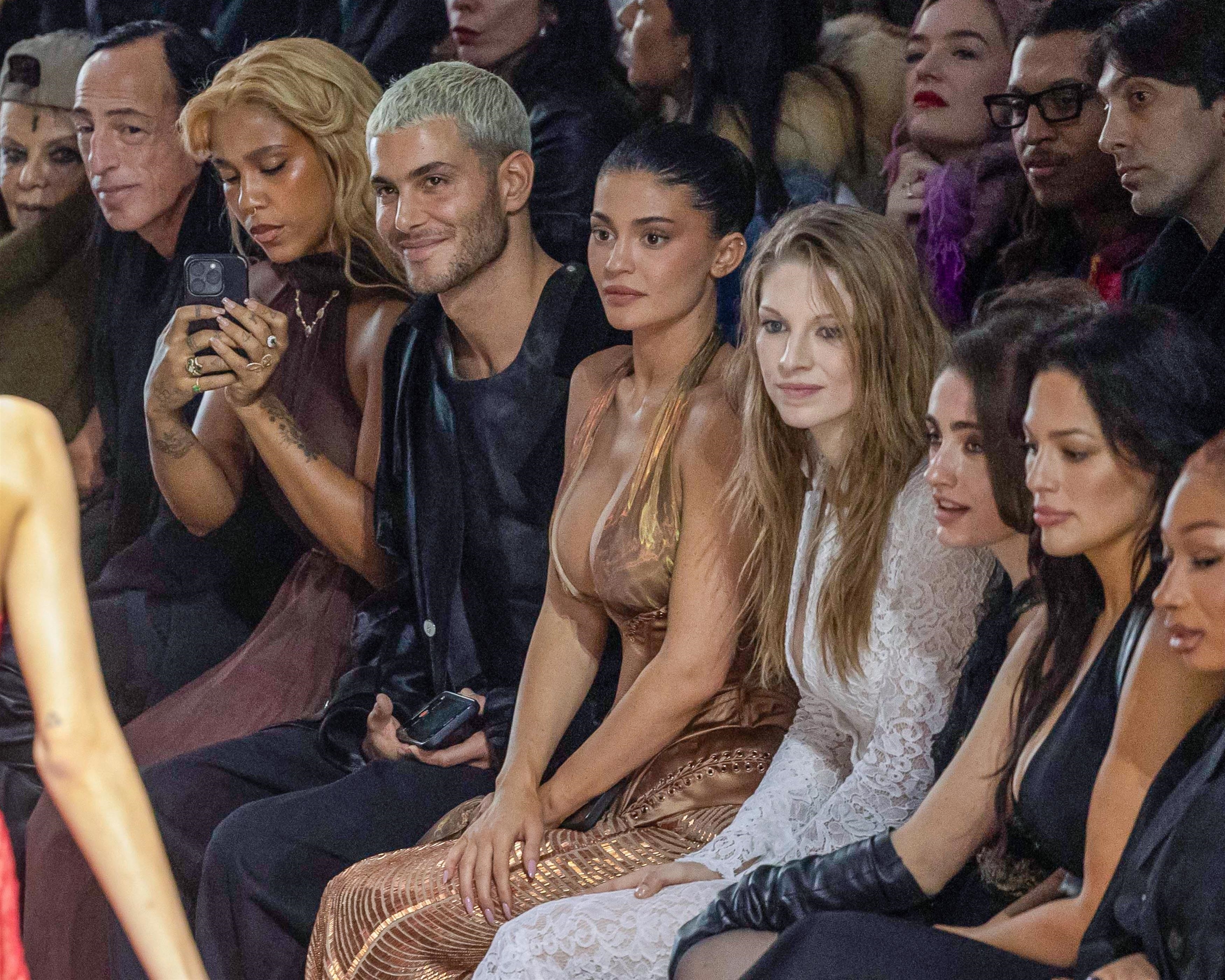 Access_Kardashian_4.jpg