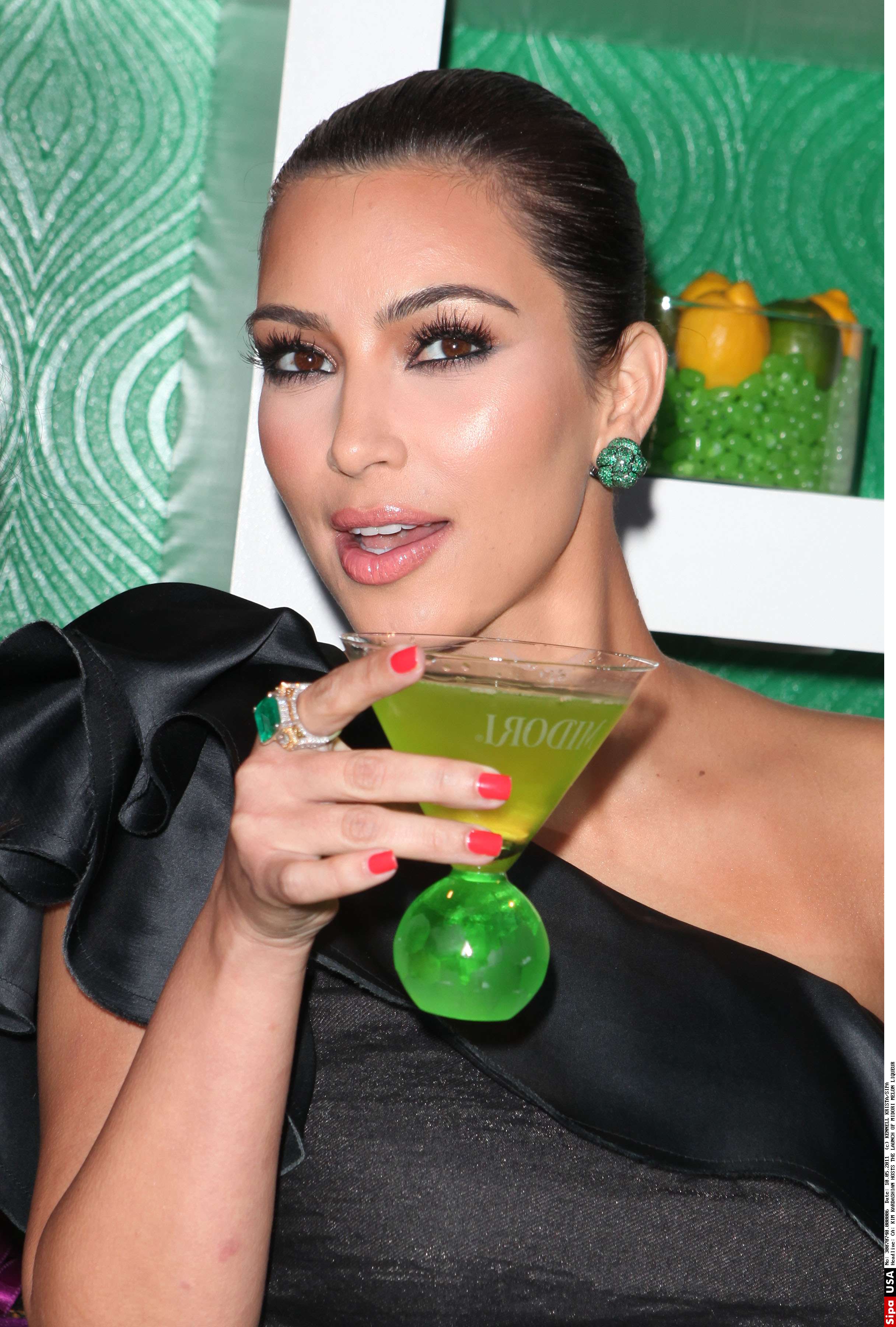 Access_Kardashian_16.jpg
