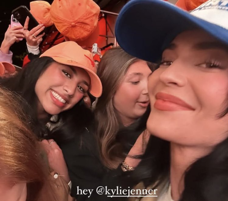 Access_Kardashian_11.jpeg