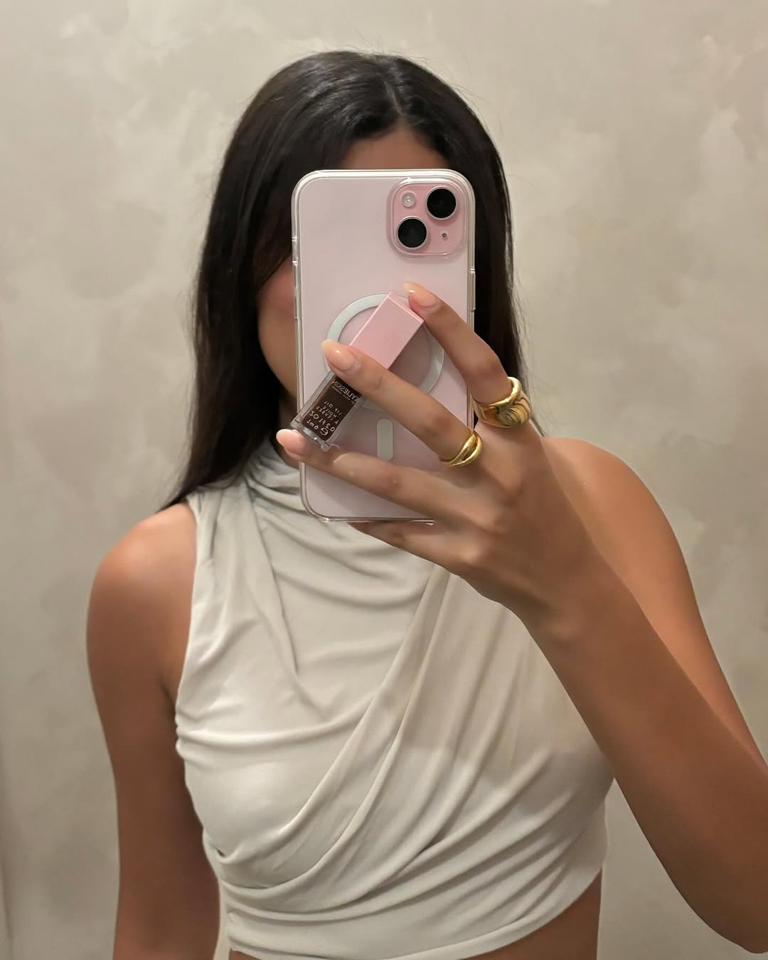 Access_Kardashian_3~1.jpg