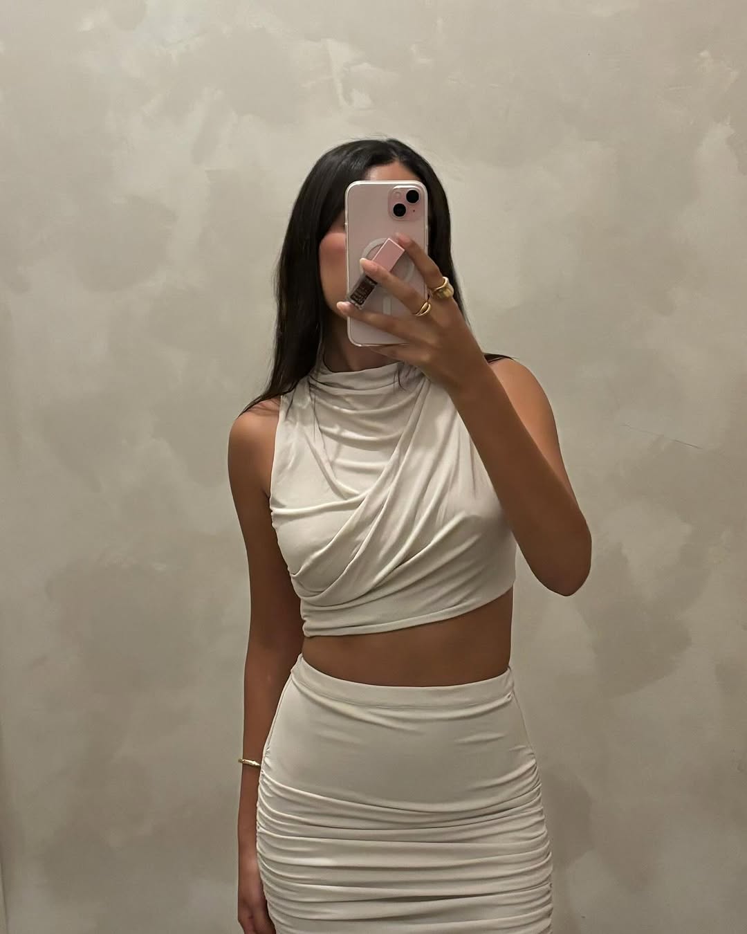 Access_Kardashian_4~1.jpg