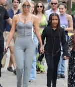 _Access_Kardashian_032.jpg