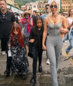 _Access_Kardashian_060.jpg