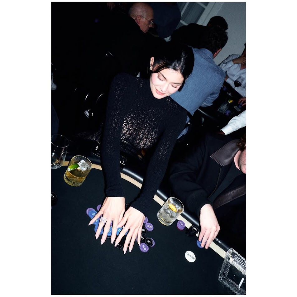 Access_Kardashian_3.jpg