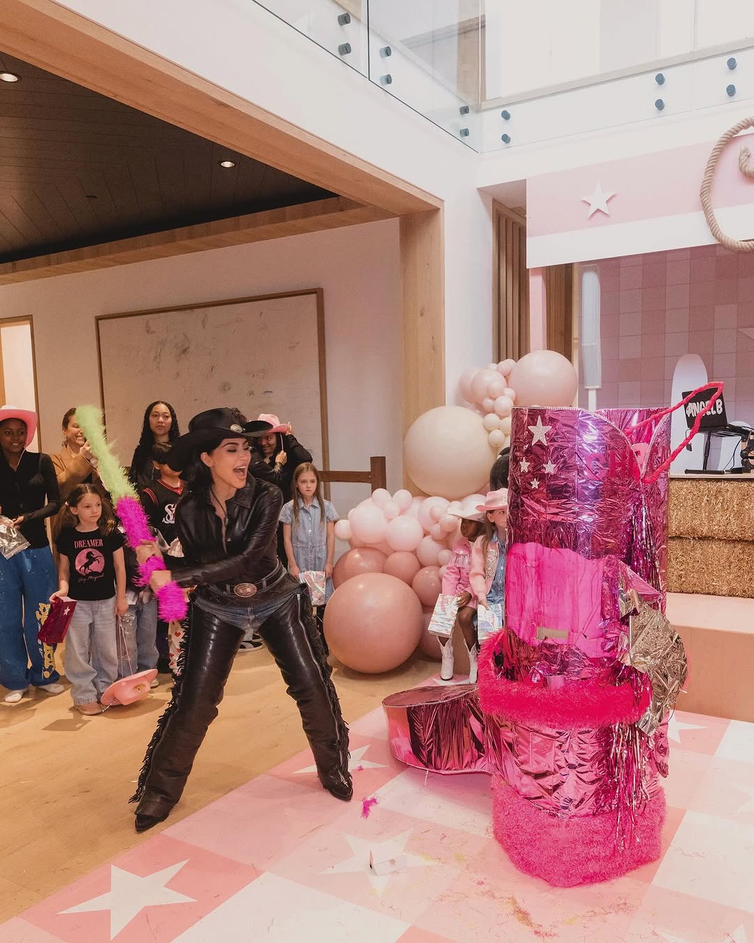Access_Kardashian_8.jpg