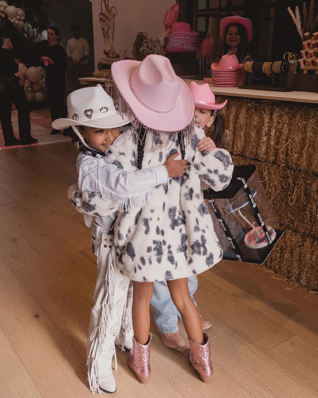 Access_Kardashian_2.jpg
