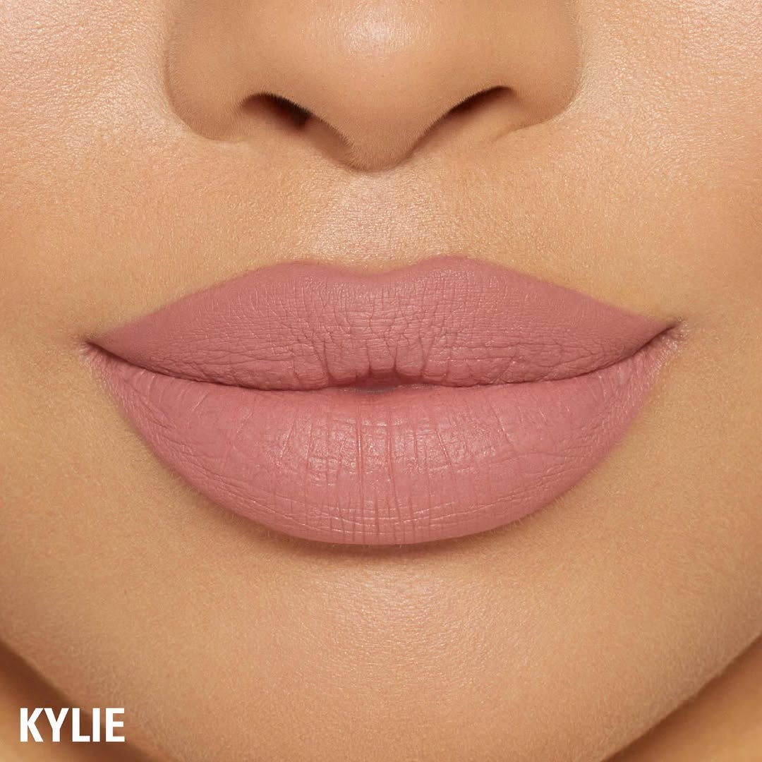 Access_Kardashian_3~0.jpg