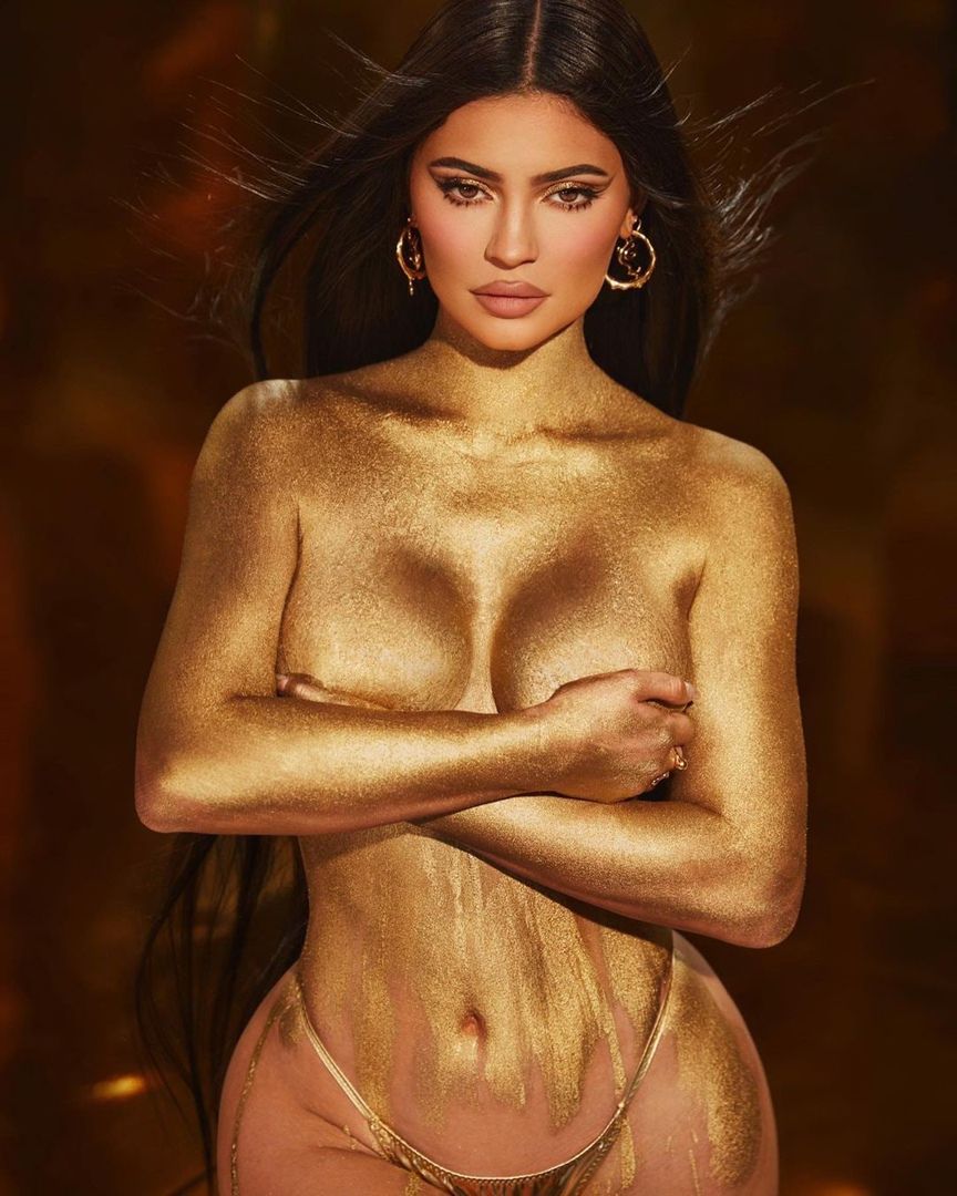 Access_Kardashian_001.jpg