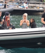 _Access_Kardashian_003~0.jpg
