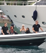 _Access_Kardashian_005~0.jpg
