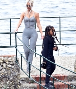 _Access_Kardashian_020.jpg