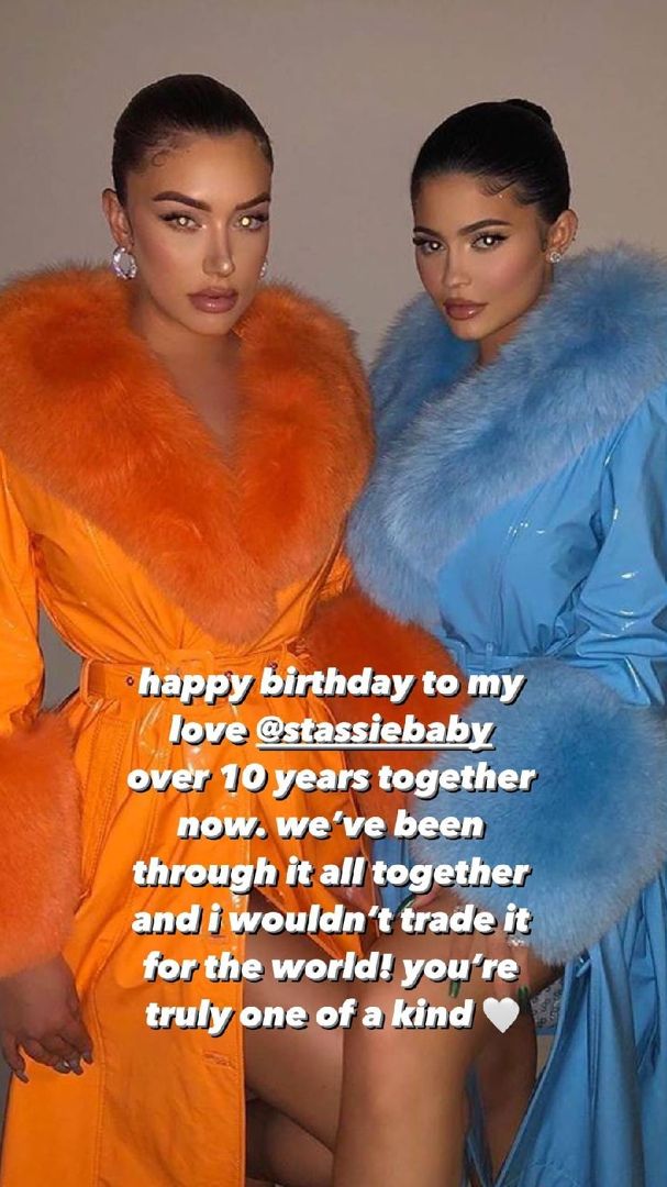Access_Kardashian_160.jpg