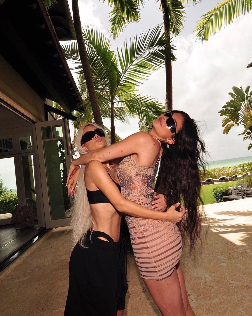 Access_Kardashians_004.jpg