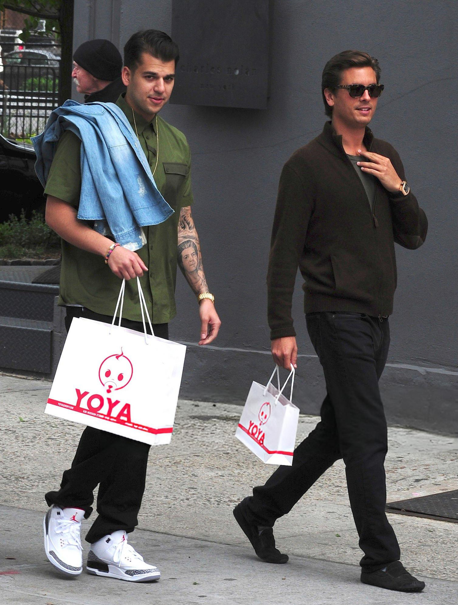 Access_Kardashian_01.jpg