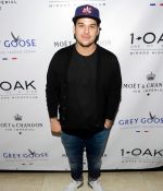 Access_Kardashian_3.jpg