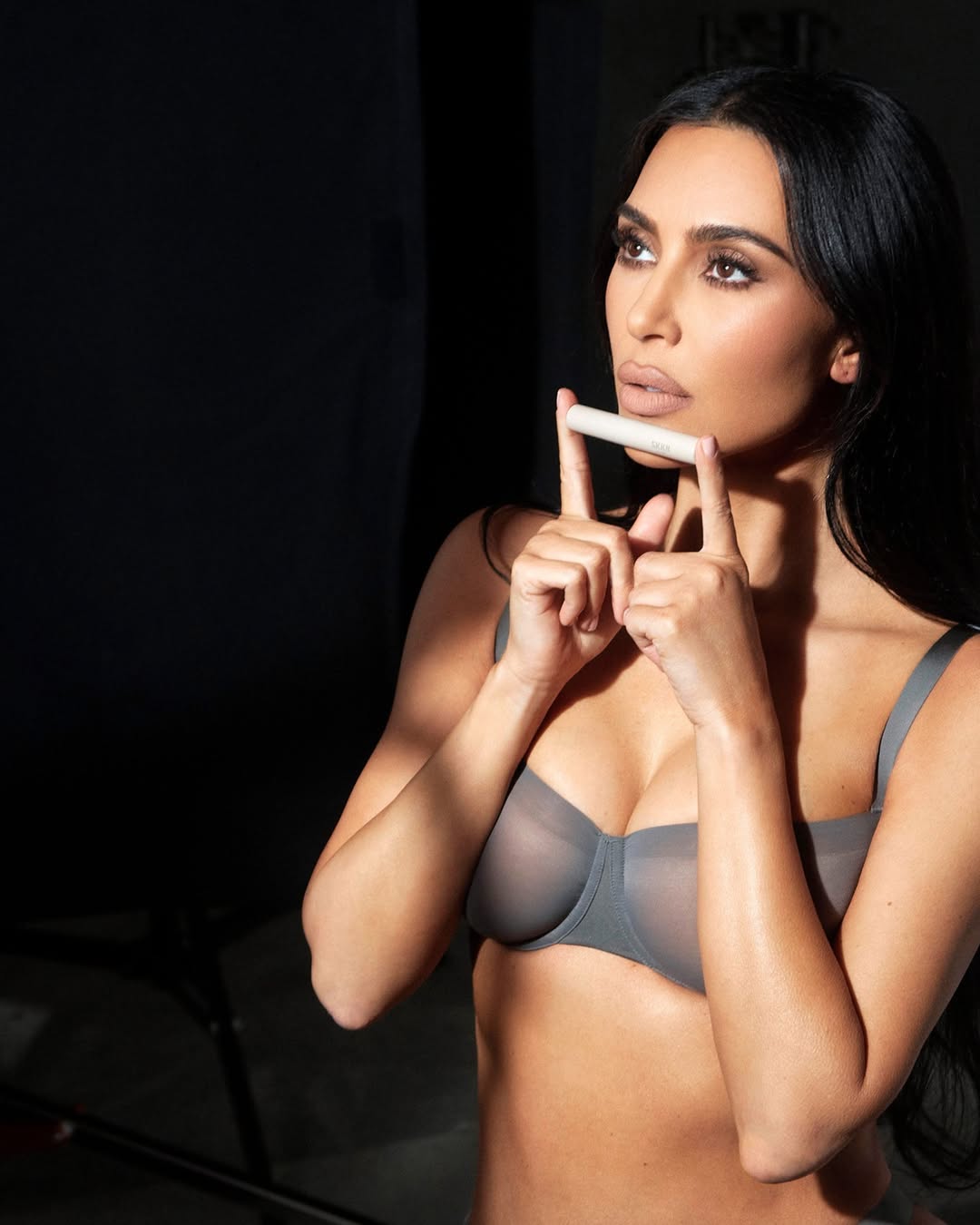 Access_Kardashian_4~0.jpg