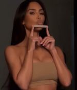 Access_Kardashian_7~0.jpg