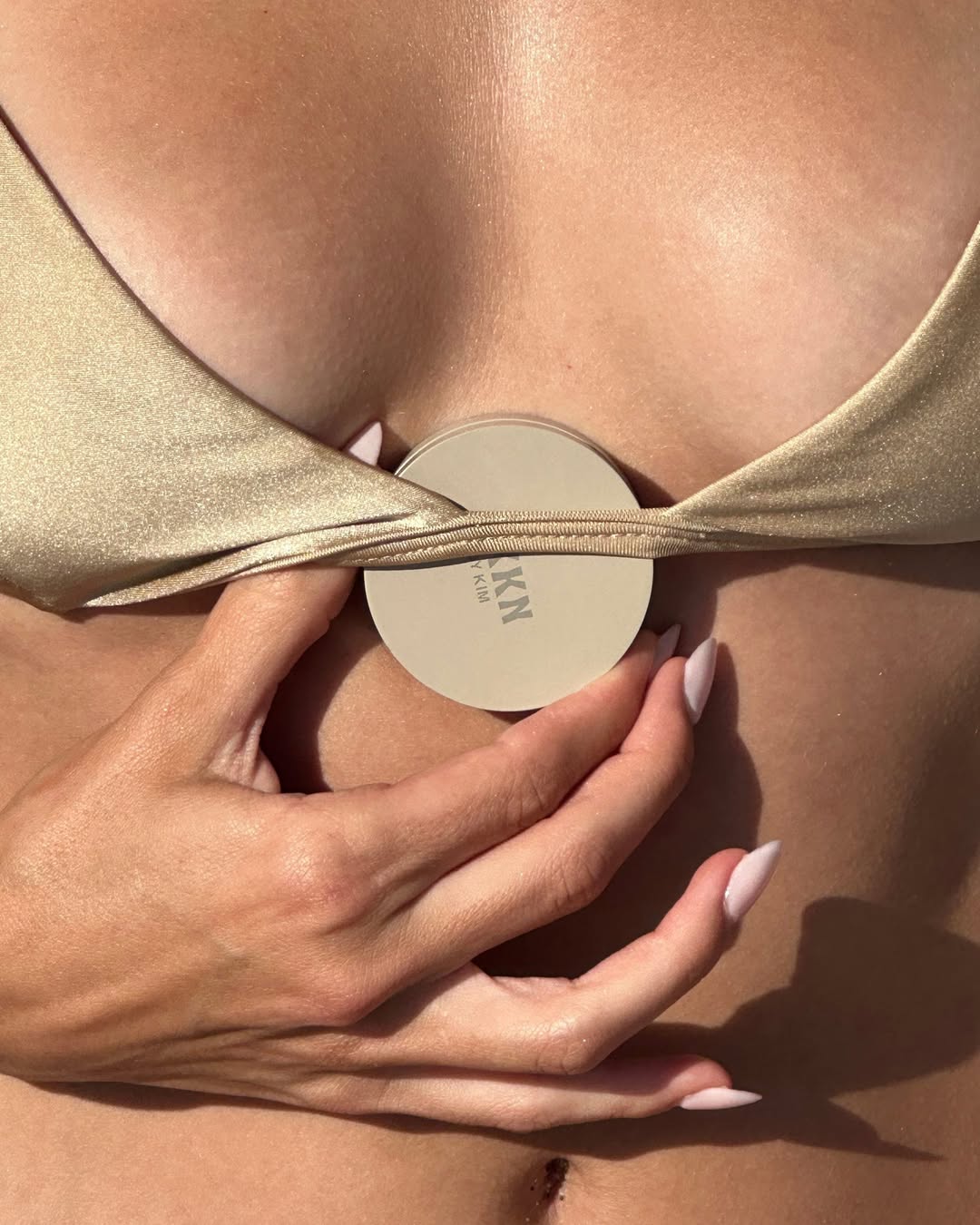 Access_Kardashian_3~2.jpg