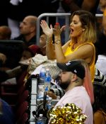 Access_Kardashian_1.jpg