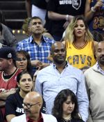 Access_Kardashian_16.jpg
