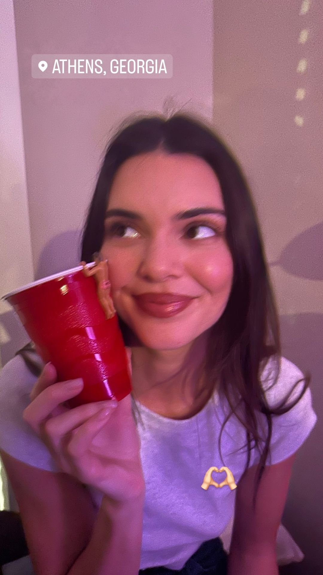 GFwNJkoXEAAub8_.jpg
