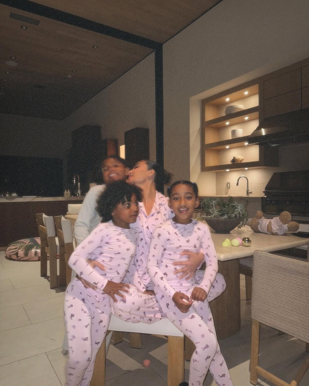 Access_Kardashian_17.jpg