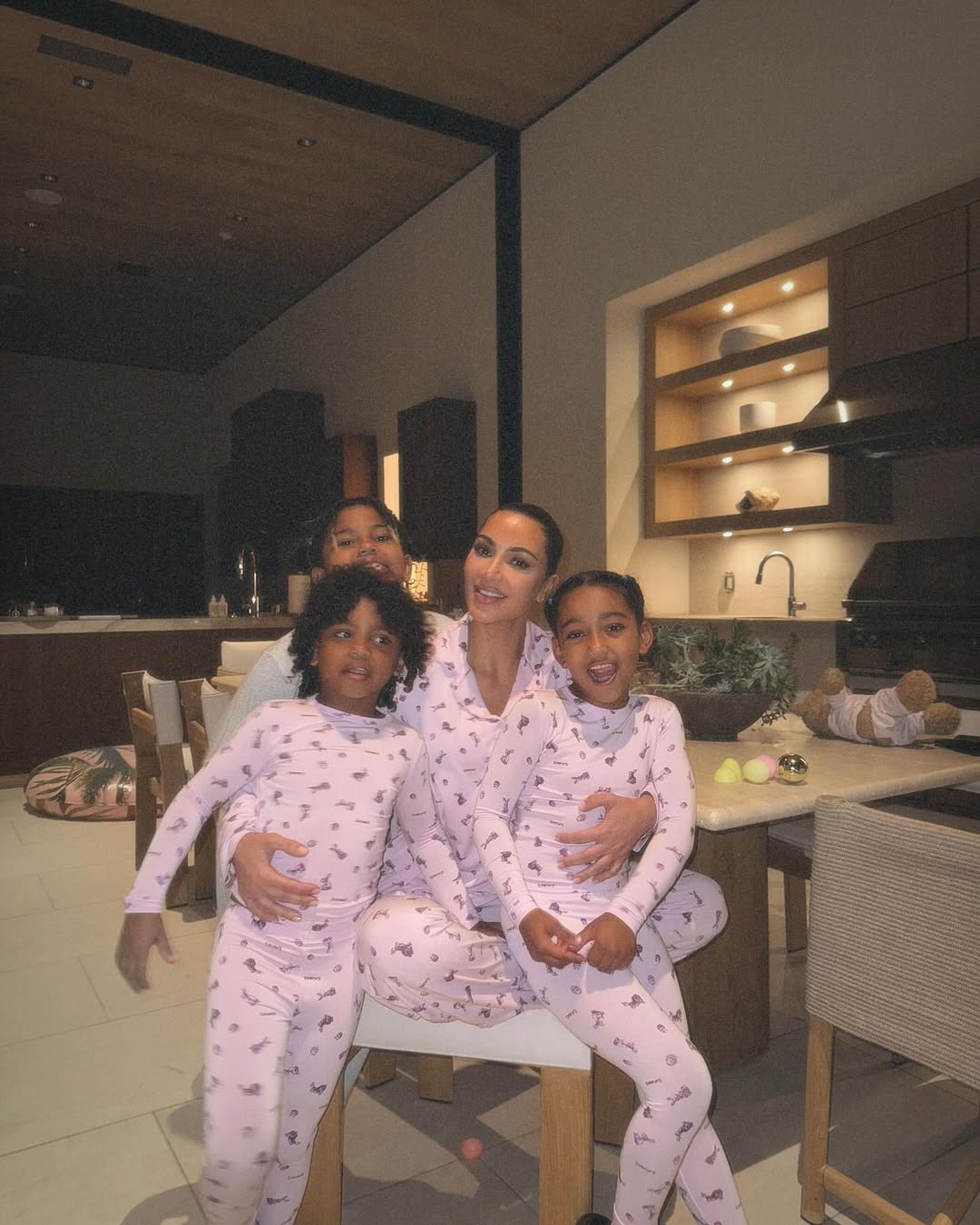 Access_Kardashian_3.jpg