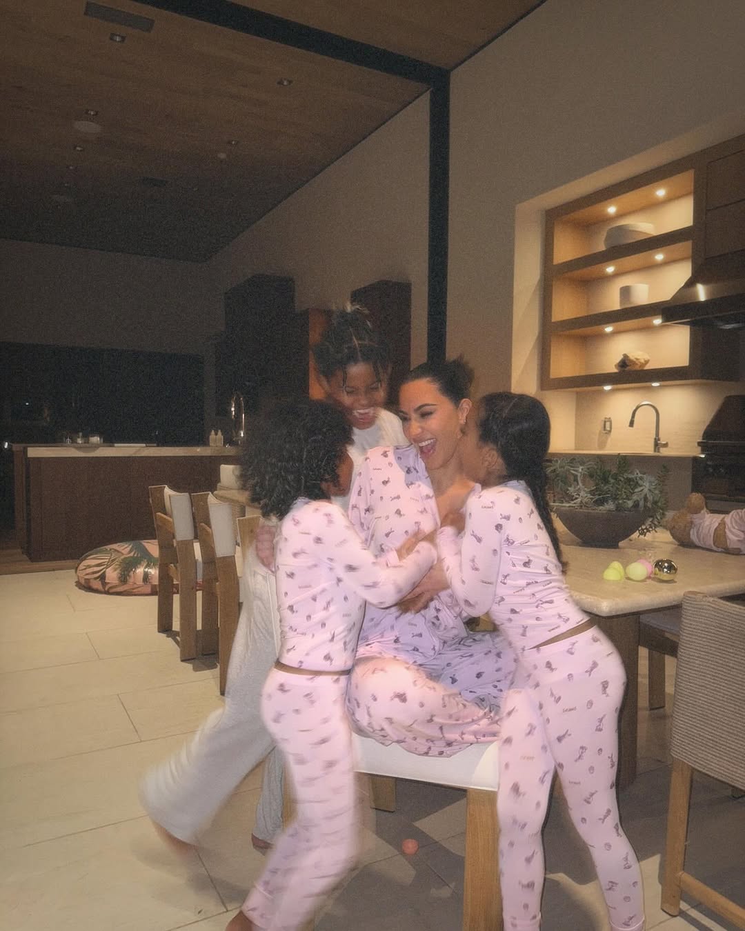 Access_Kardashian_7.jpg