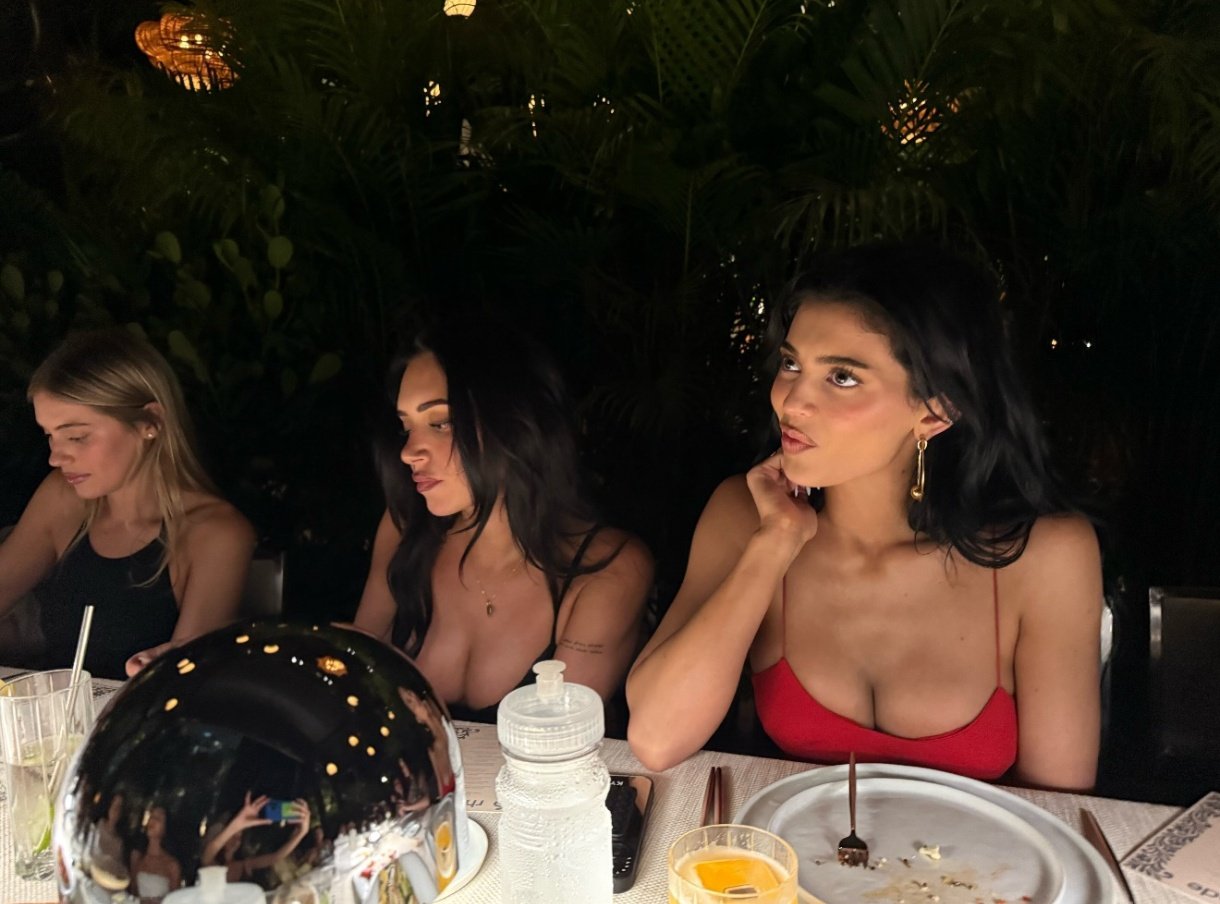 Access_Kardashian_2.jpeg