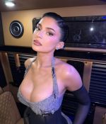 Access_Kardashian_7.jpg
