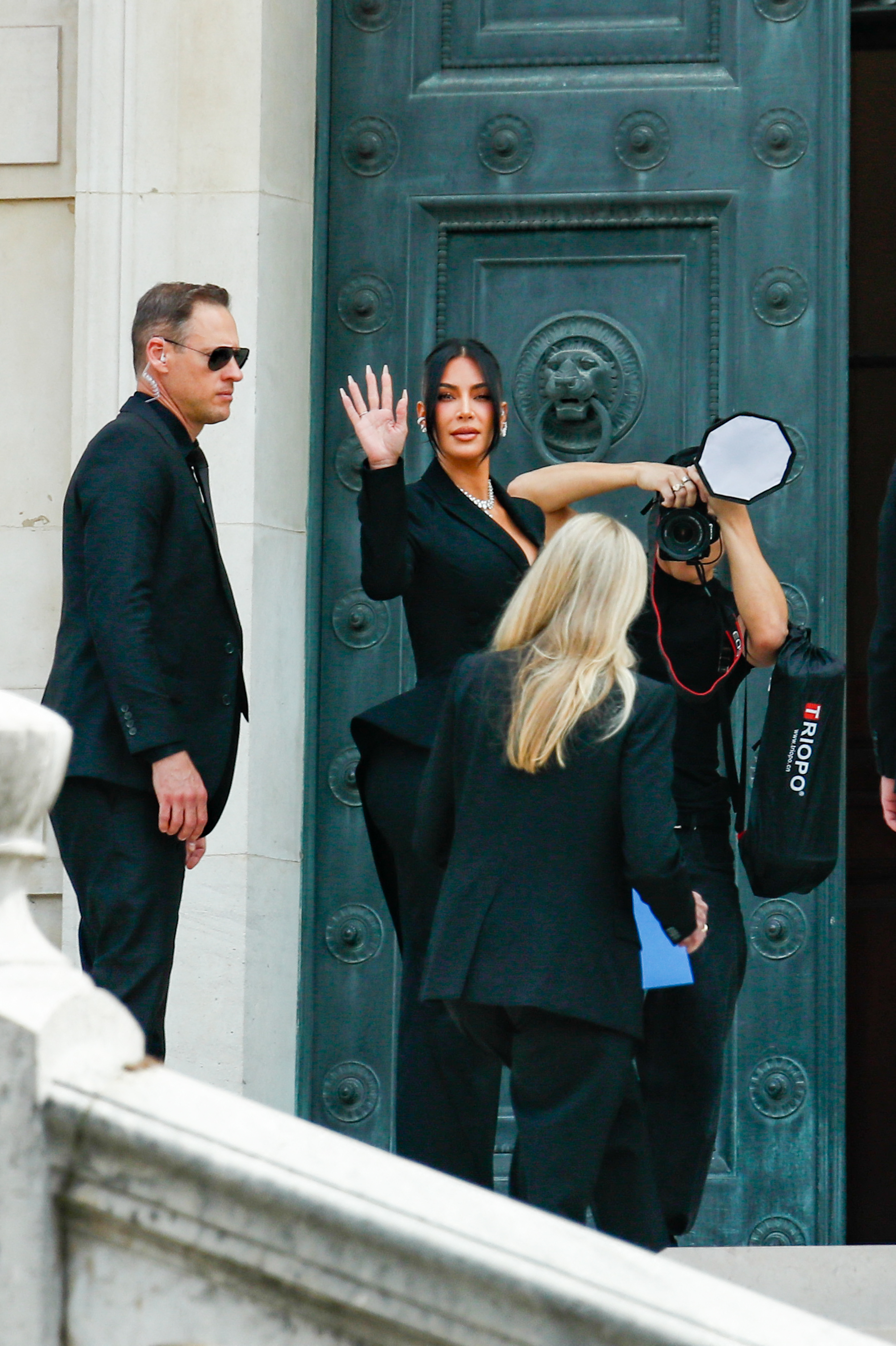 Access_Kardashian_100.jpg