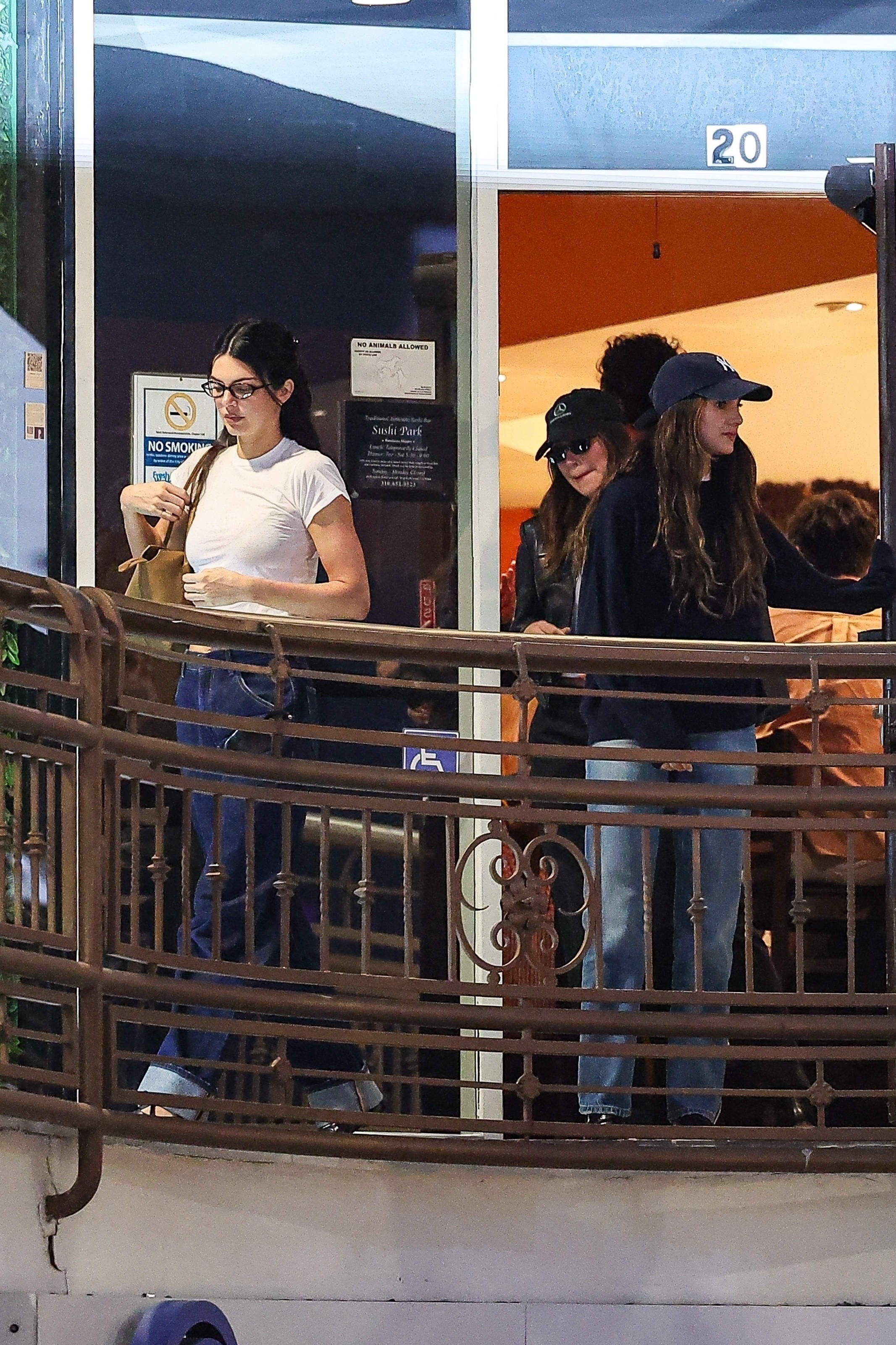 Access_Kardashian_8.jpg