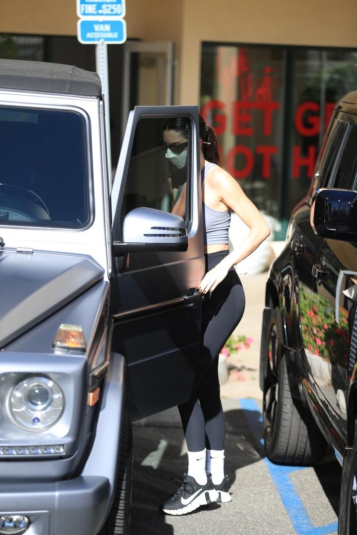 Access_Kardashian_003.jpg