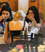 Access_Kardashian_16.jpg