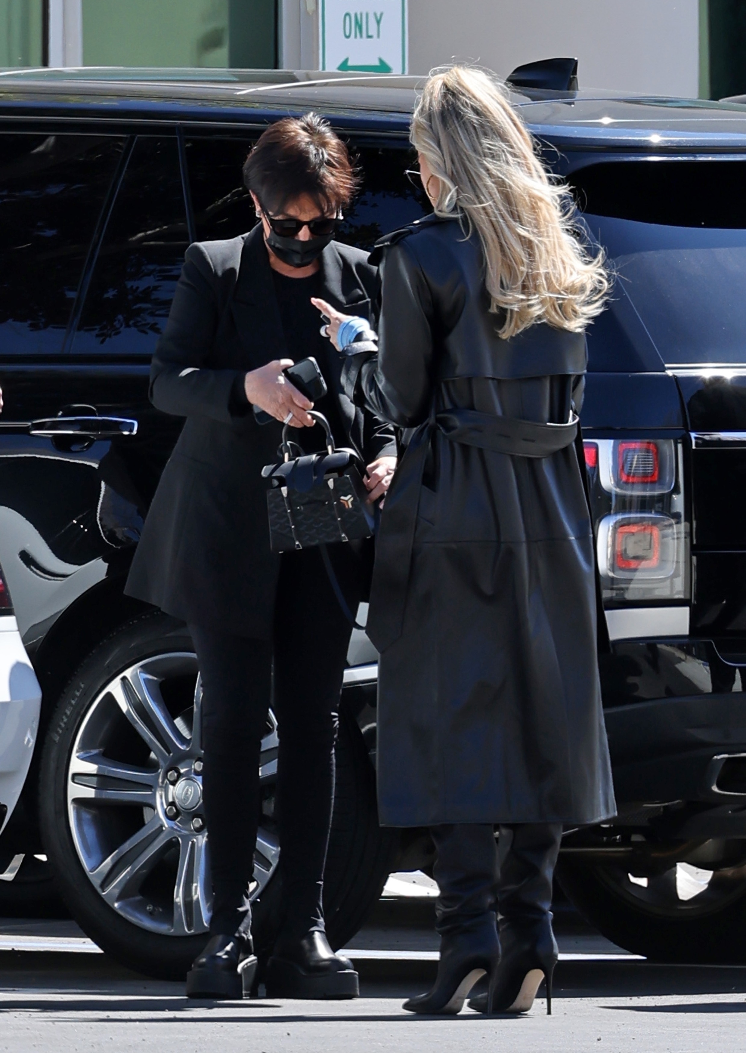 Access_Kardashian_30.jpg