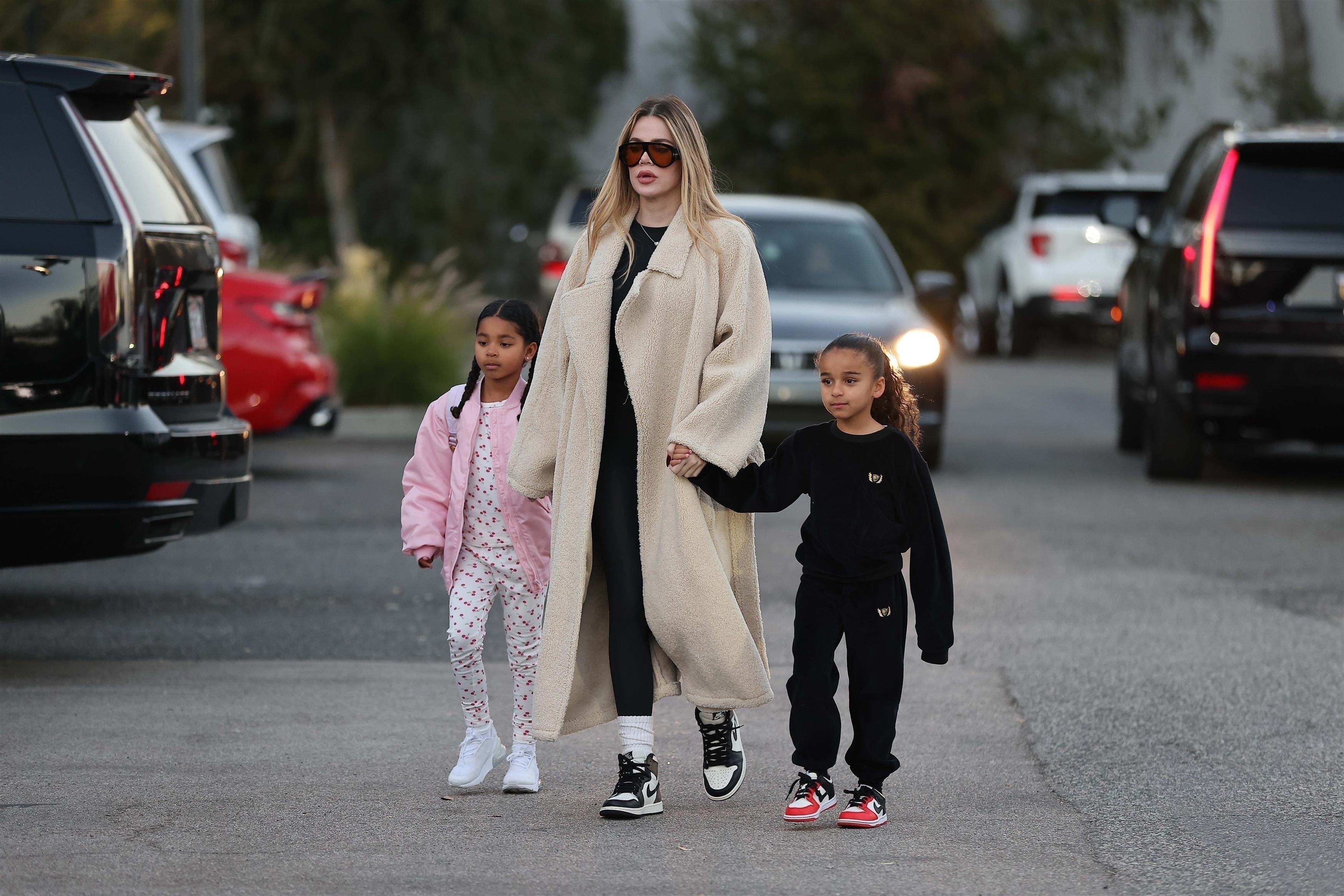 Access_Kardashian_92.jpg