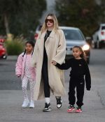 Access_Kardashian_92.jpg